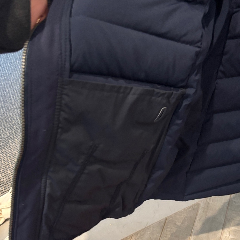 Lululemon Navy Puffer Vest - Picture 3 of 4